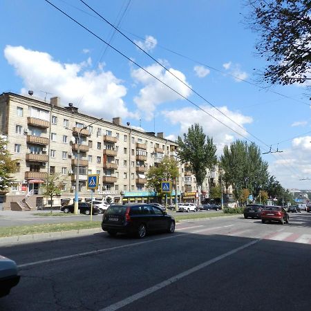 3-Room Apartment Near Inturist On Sobornyi Avenue 156, By Grandhome Запорожье Экстерьер фото