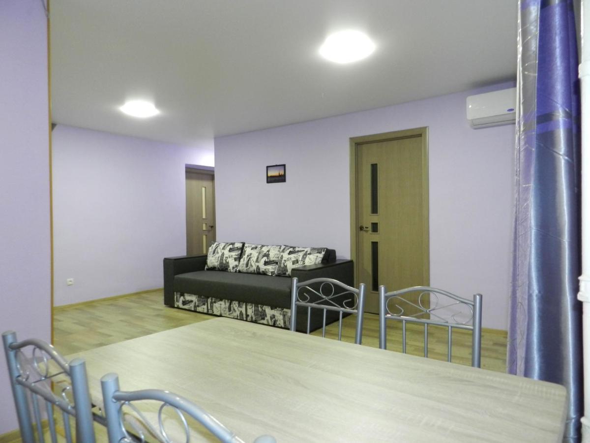 3-Room Apartment Near Inturist On Sobornyi Avenue 156, By Grandhome Запорожье Экстерьер фото